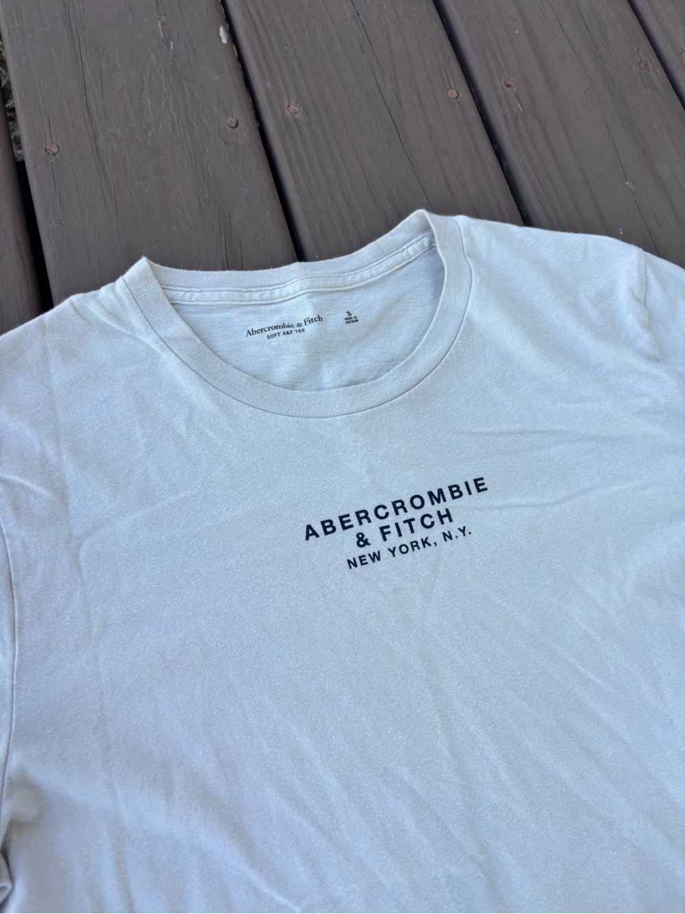 Abercrombie & Fitch Tee Sz S Cream Logo Graphic